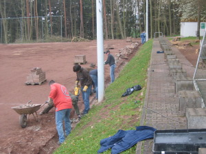 Bauarbeiten Kunstrasen VfR Niedertiefenbach