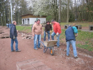 Bauarbeiten Kunstrasen VfR Niedertiefenbach