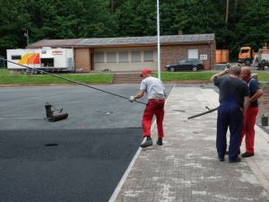 Bauarbeiten Kunstrasen VfR Niedertiefenbach